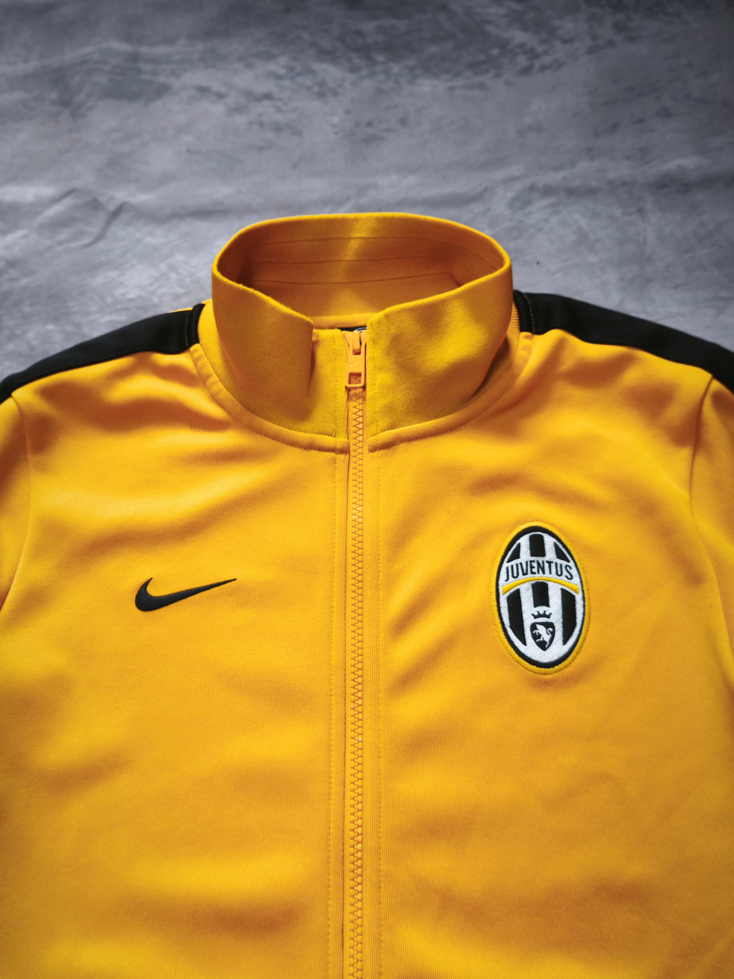 Nike Juventus Turin Trackjacket Yellow/Black Size S