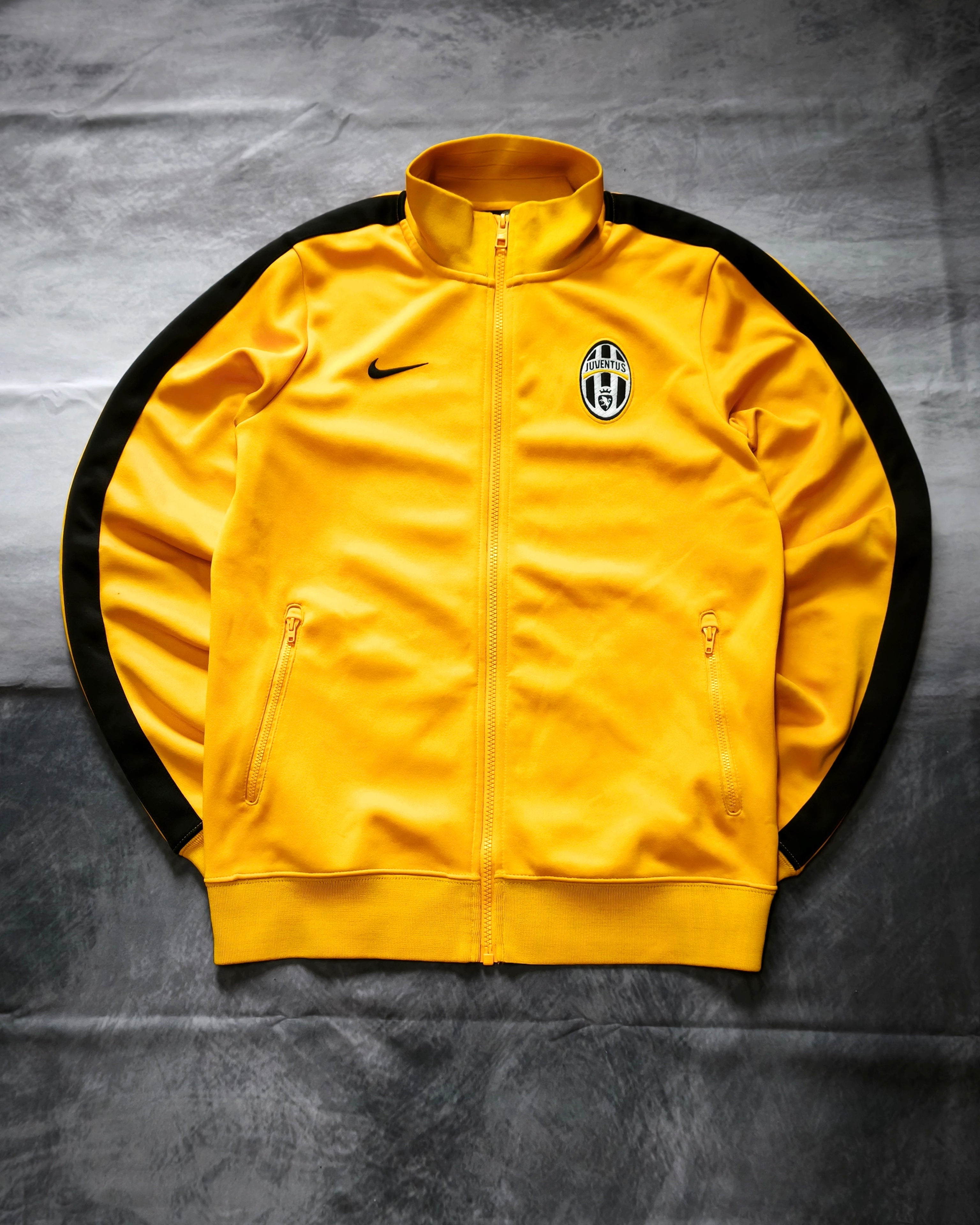 Nike Juventus Turin Trackjacket Yellow/Black Size S