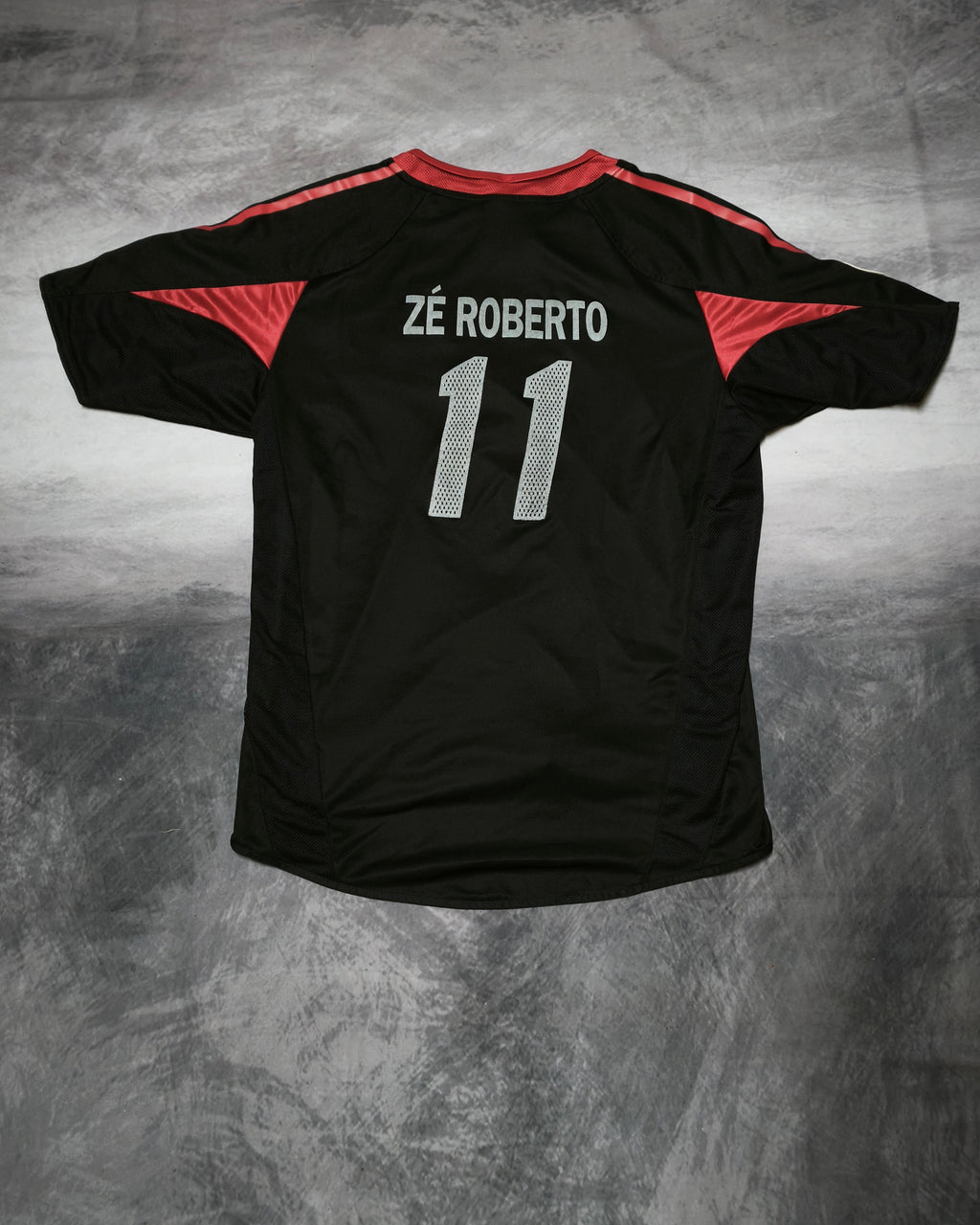 Adidas FC Bayern Munich Ze Roberto 11 Jersey 2004/2005 Black/Red Size M
