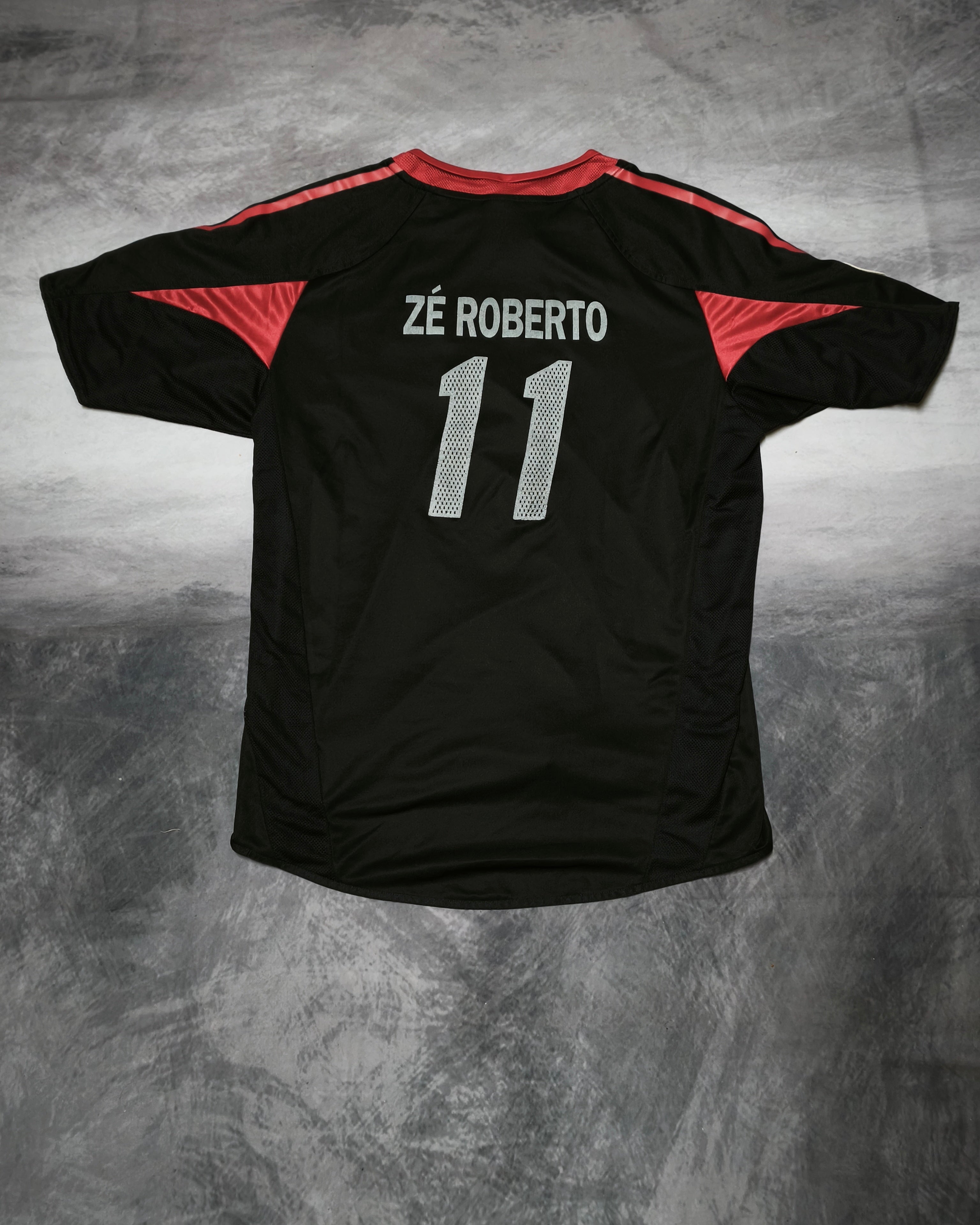 Adidas FC Bayern Munich Ze Roberto 11 Jersey 2004/2005 Black/Red Size M