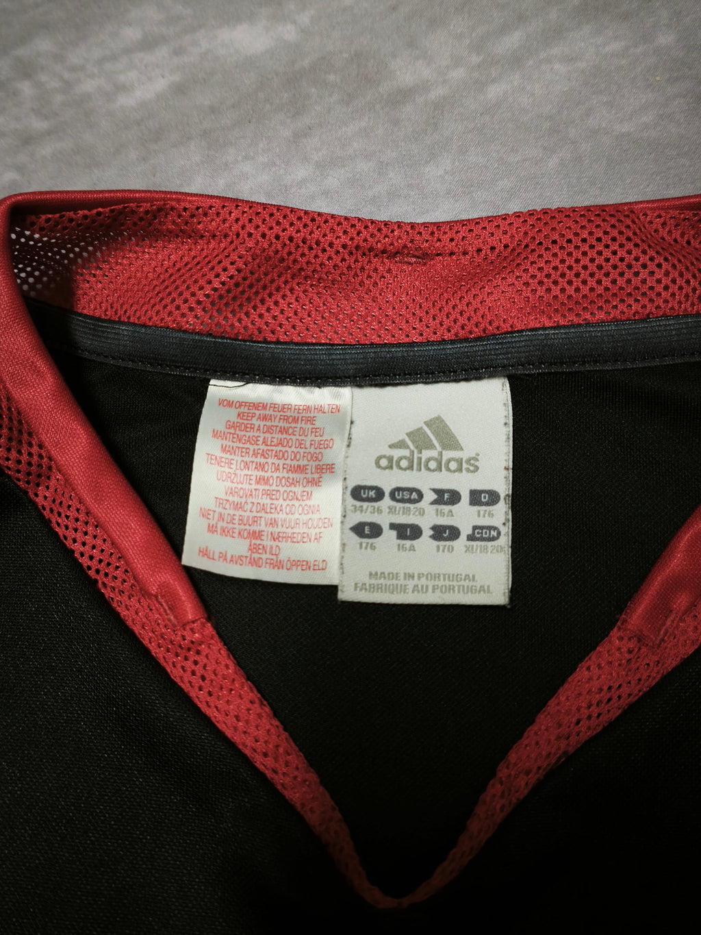 Adidas FC Bayern Munich Ze Roberto 11 Jersey 2004/2005 Black/Red Size M