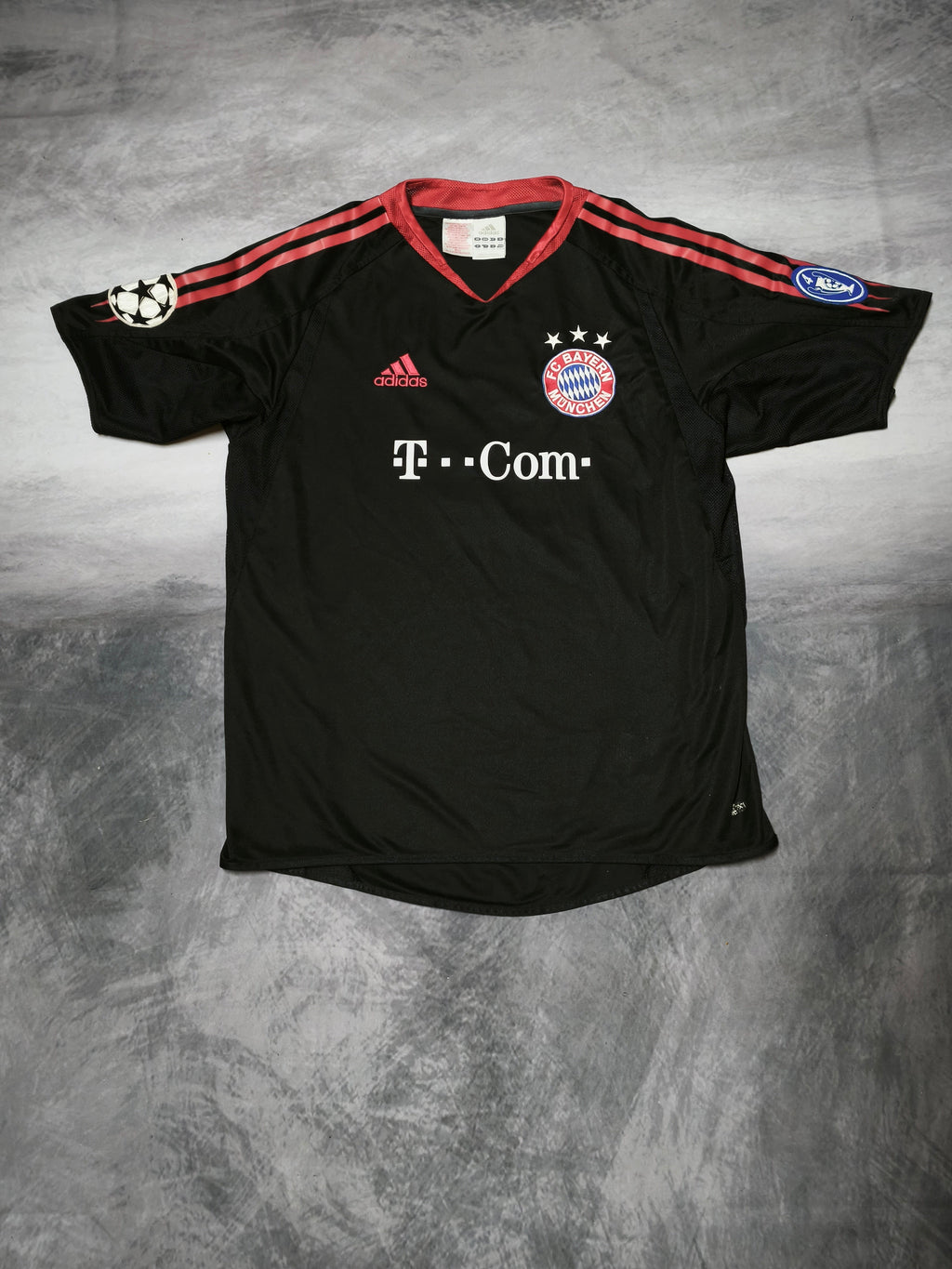 Adidas FC Bayern Munich Ze Roberto 11 Jersey 2004/2005 Black/Red Size M