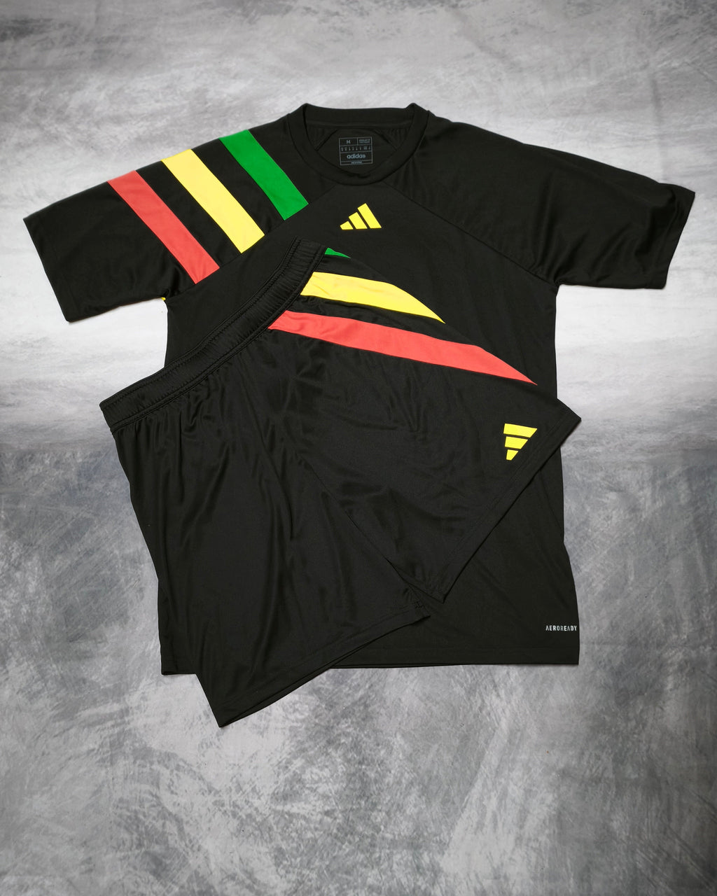 Adidas Jamaica Trainingset Black/Rasta Size M